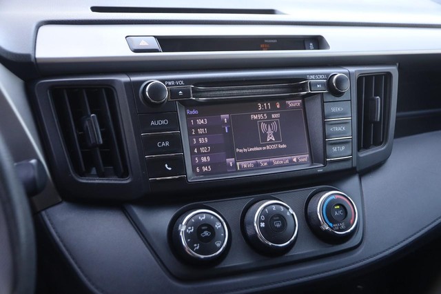 Toyota RAV4 Vehicle Image 14