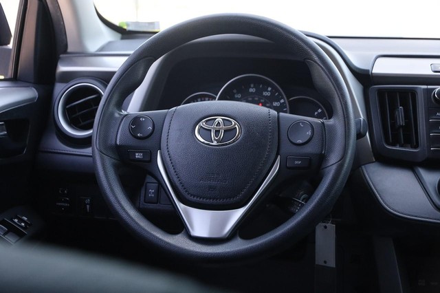 Toyota RAV4 Vehicle Image 20