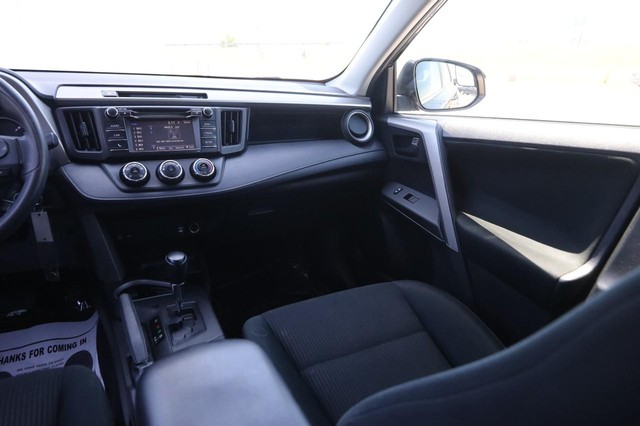 Toyota RAV4 Vehicle Image 22