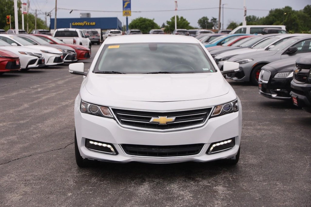 Chevrolet Impala Vehicle Full-screen Gallery Image 04