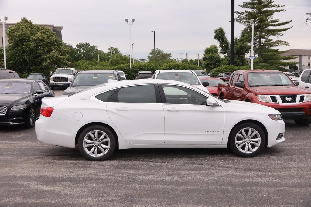 Chevrolet Impala Vehicle Full-screen Gallery Image 05