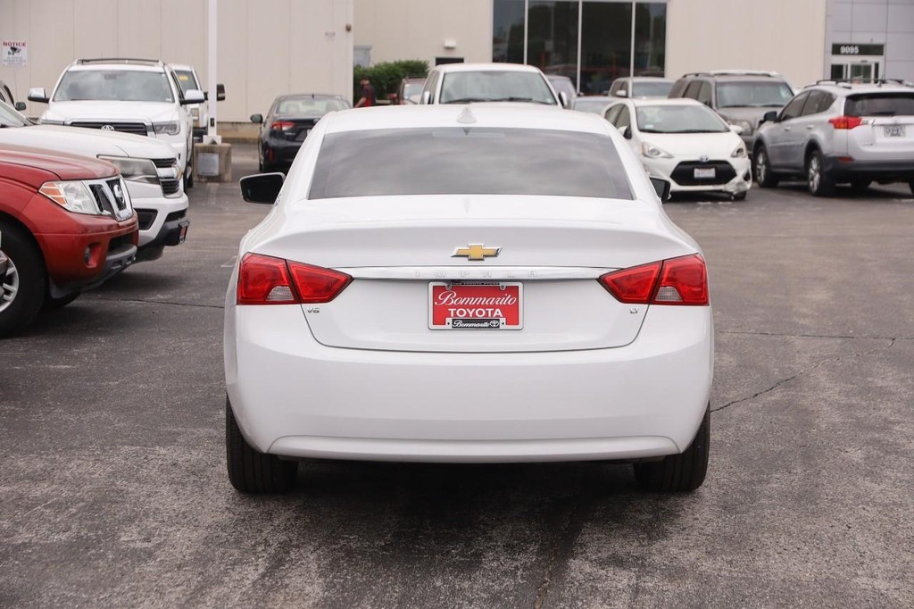 Chevrolet Impala Vehicle Full-screen Gallery Image 06