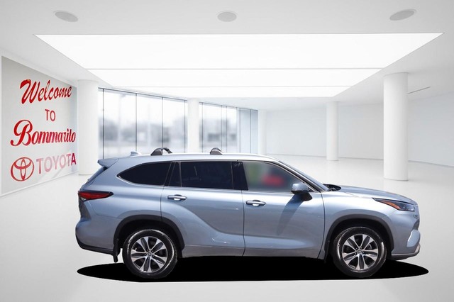 Toyota Highlander Vehicle Image 05