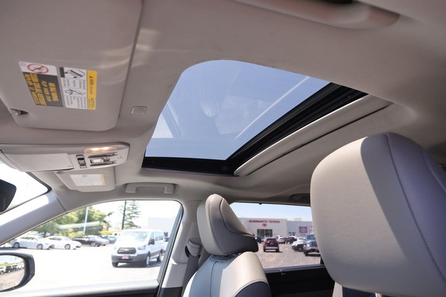 Toyota Highlander Vehicle Image 09
