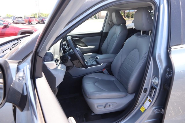 Toyota Highlander Vehicle Image 10