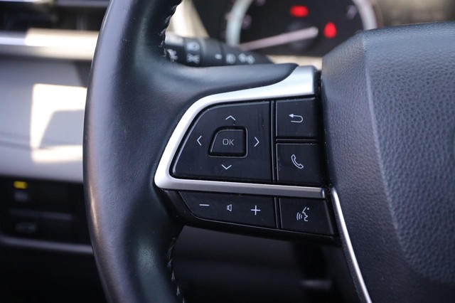 Toyota Highlander Vehicle Image 14