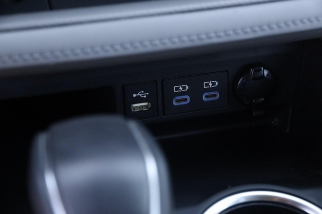 Toyota Highlander Vehicle Image 21