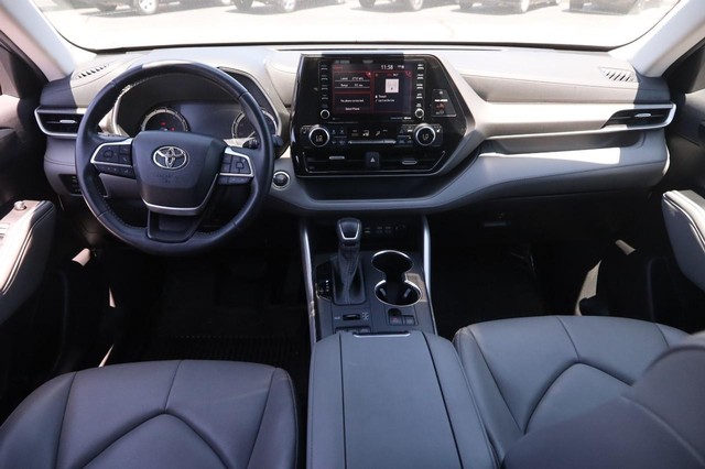Toyota Highlander Vehicle Image 24