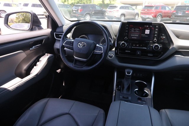Toyota Highlander Vehicle Image 25