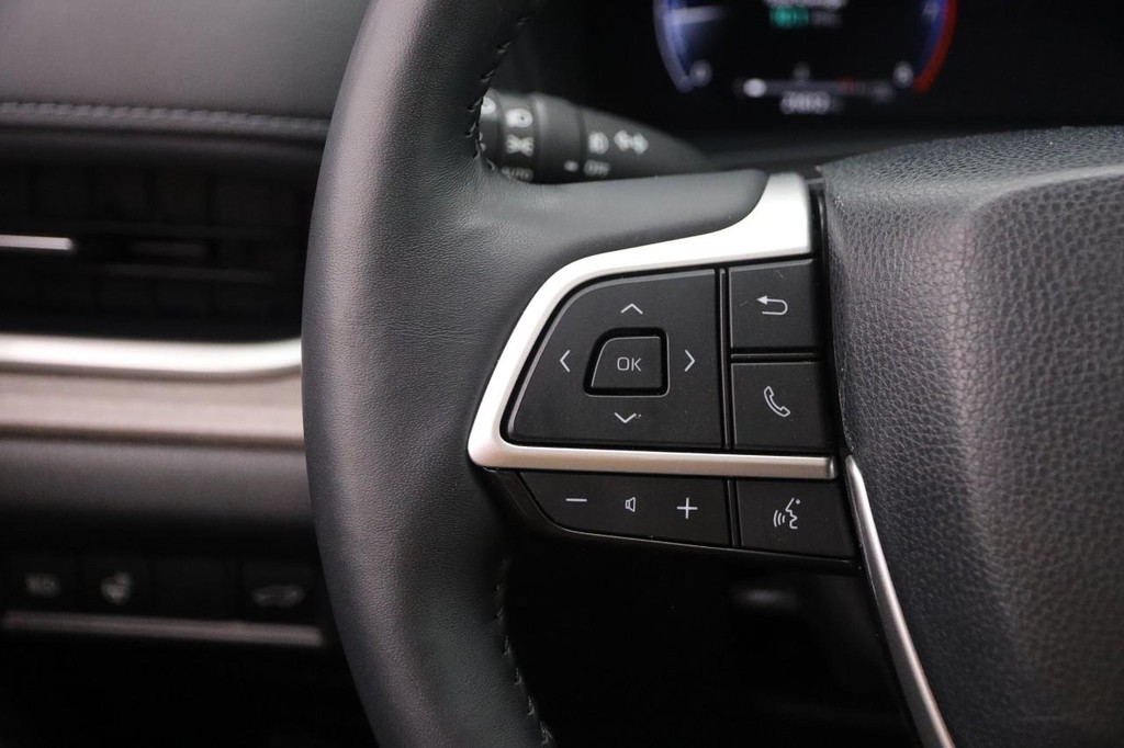 Toyota Grand Highlander Vehicle Full-screen Gallery Image 15