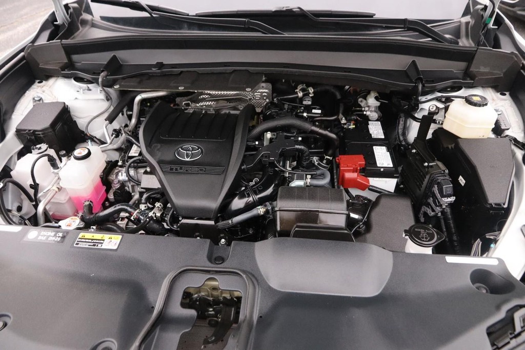 Toyota Grand Highlander Vehicle Full-screen Gallery Image 32