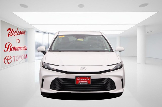 Toyota Camry Vehicle Image 04