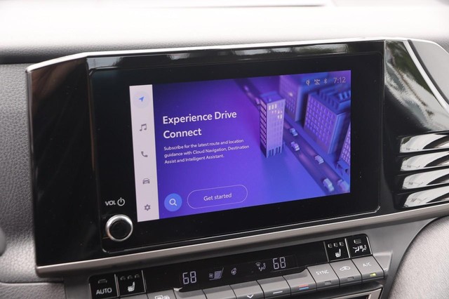 Toyota Camry Vehicle Image 15