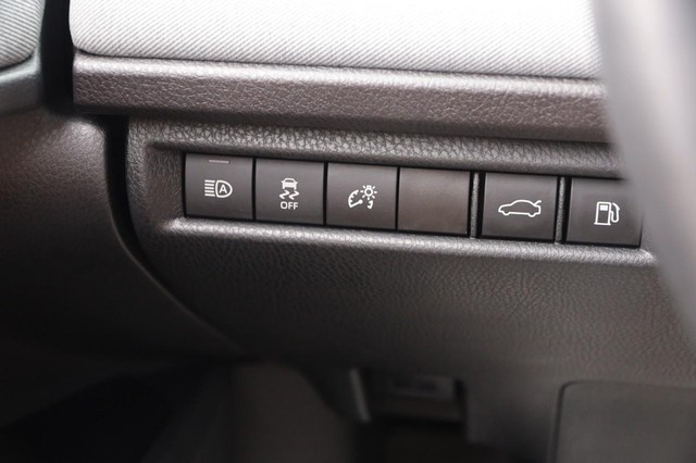Toyota Camry Vehicle Image 20