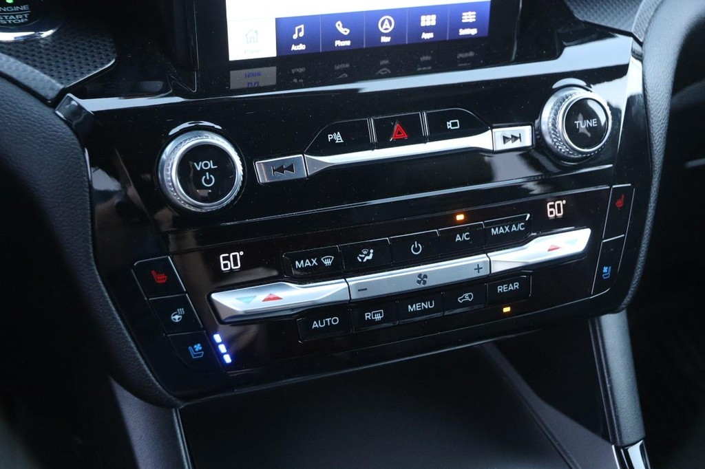 Ford Explorer Vehicle Full-screen Gallery Image 20
