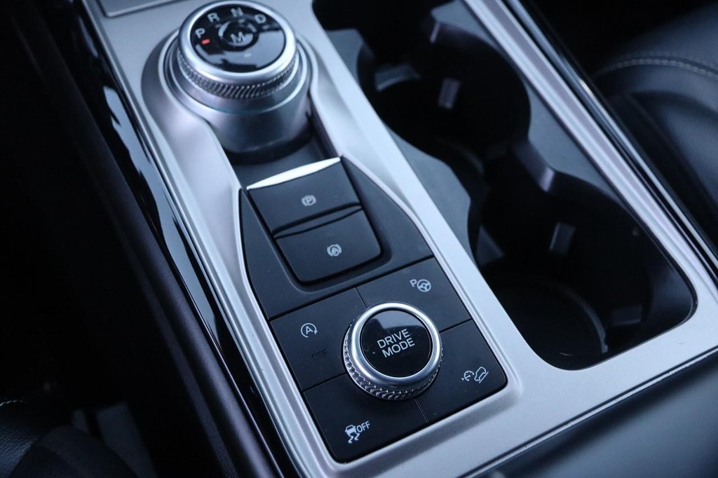 Ford Explorer Vehicle Full-screen Gallery Image 21