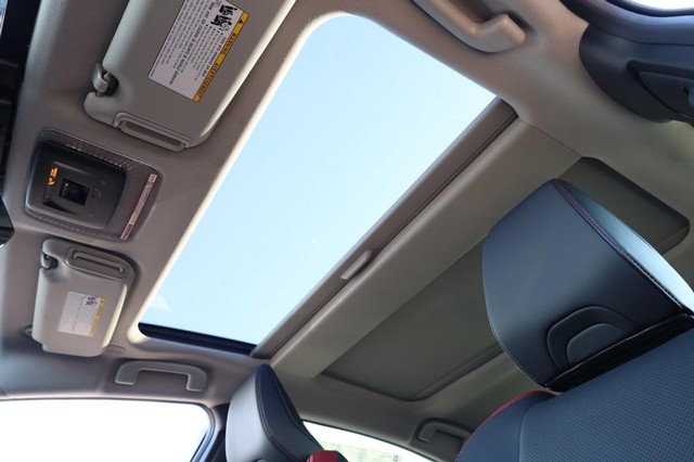 Toyota Prius Plug-In Hybrid Vehicle Image 09