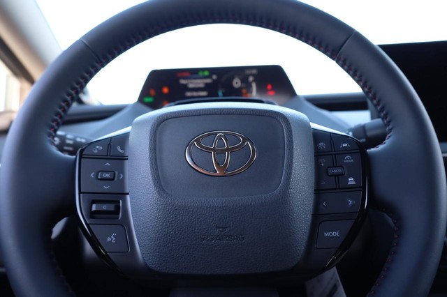 Toyota Prius Plug-In Hybrid Vehicle Image 11