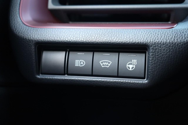 Toyota Prius Plug-In Hybrid Vehicle Image 18