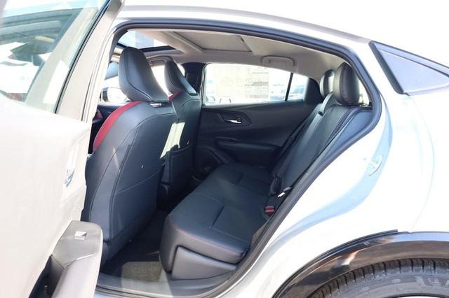 Toyota Prius Plug-In Hybrid Vehicle Image 21