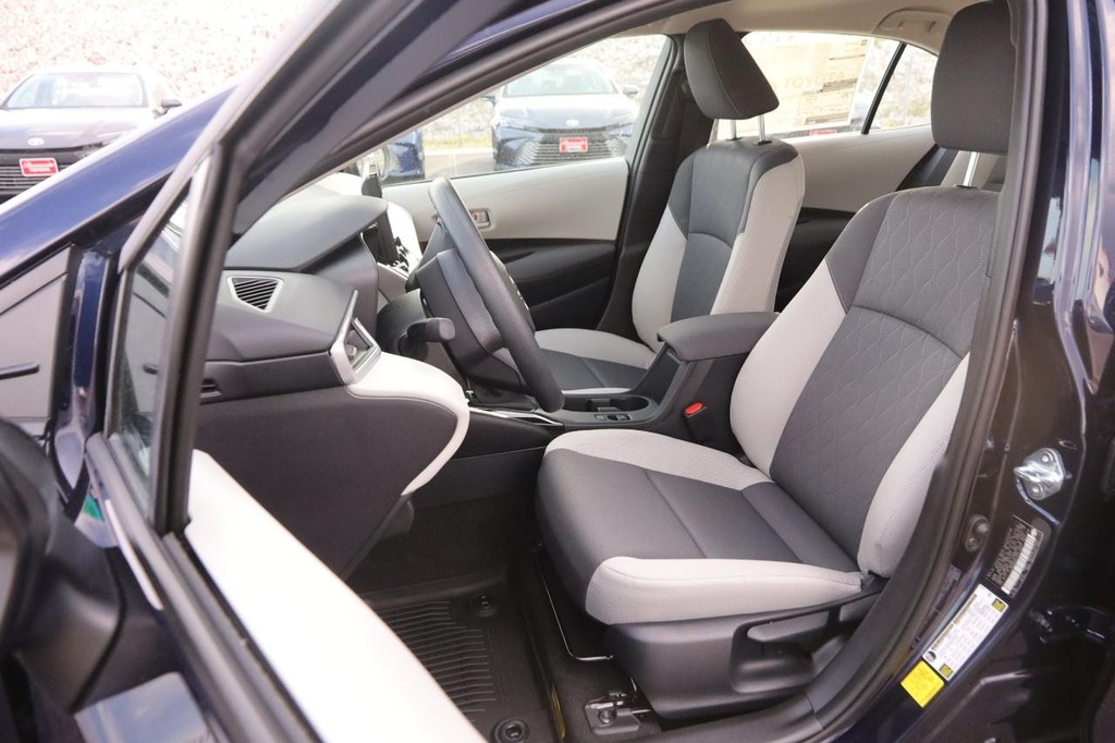Toyota Corolla Vehicle Full-screen Gallery Image 8