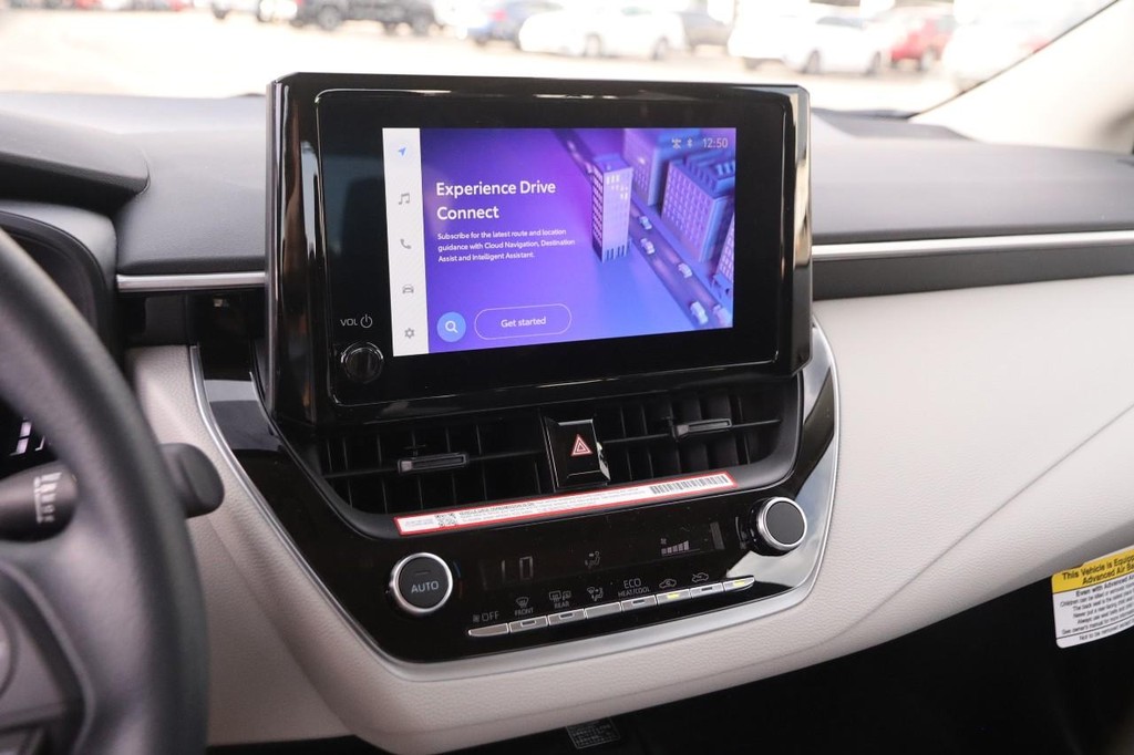 Toyota Corolla Vehicle Full-screen Gallery Image 15