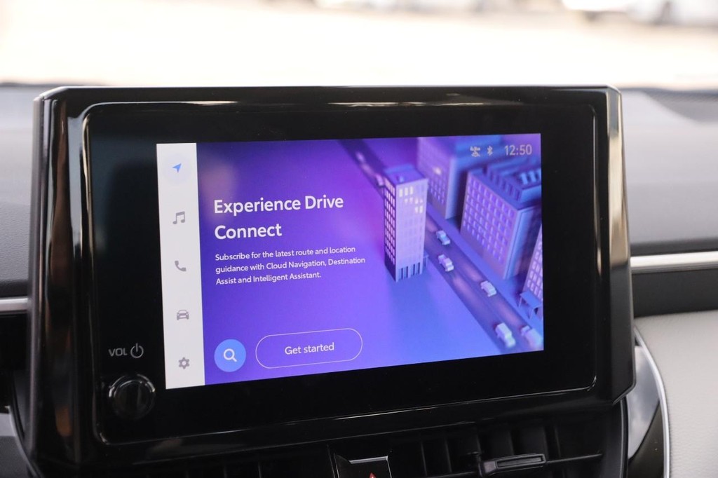 Toyota Corolla Vehicle Full-screen Gallery Image 16