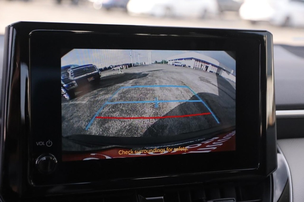Toyota Corolla Vehicle Full-screen Gallery Image 17