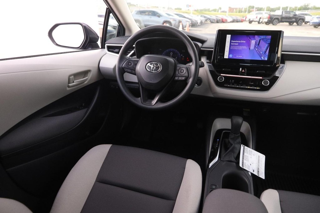 Toyota Corolla Vehicle Full-screen Gallery Image 22