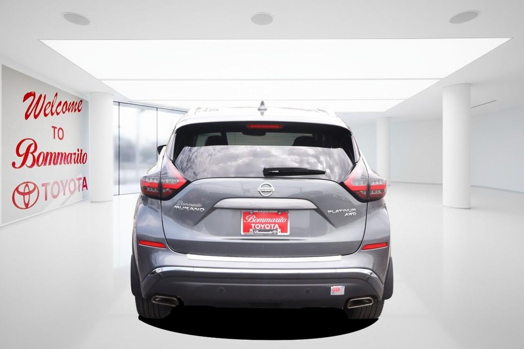 Nissan Murano Vehicle Full-screen Gallery Image 6