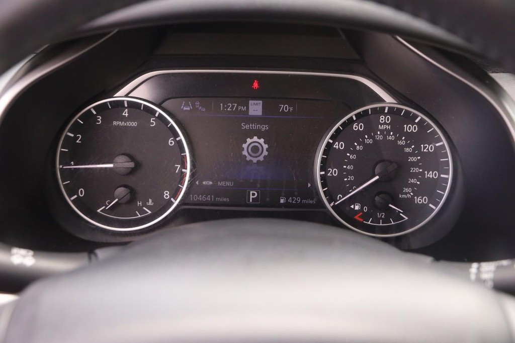 Nissan Murano Vehicle Full-screen Gallery Image 15