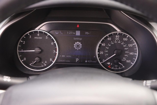 Nissan Murano Vehicle Image 15