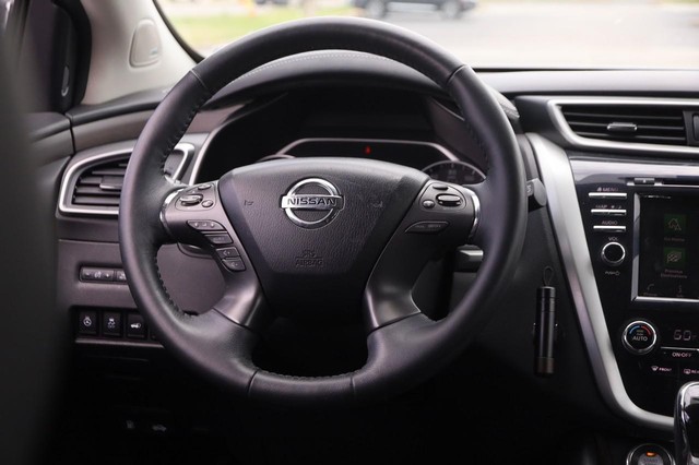 Nissan Murano Vehicle Image 24