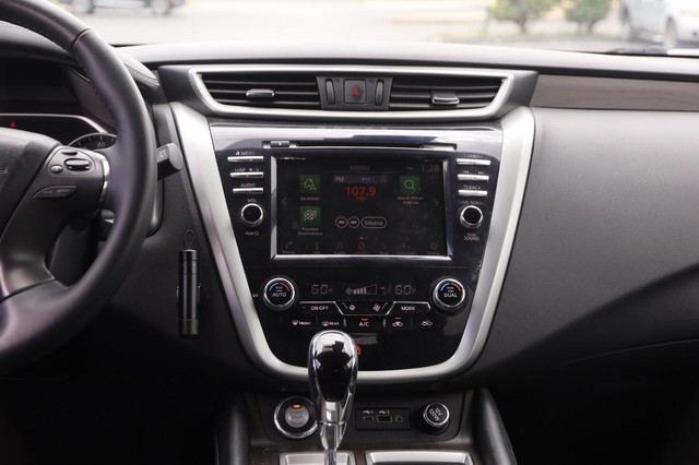Nissan Murano Vehicle Image 25