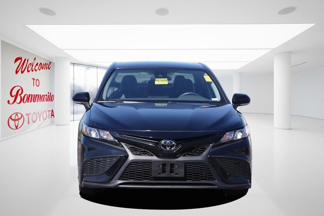 Toyota Camry Vehicle Image 04