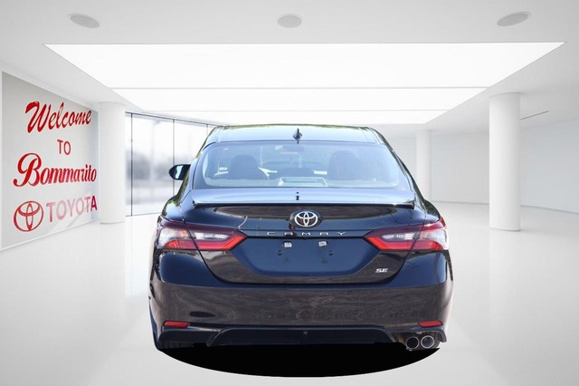 Toyota Camry Vehicle Image 06