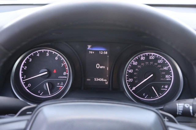 Toyota Camry Vehicle Image 13
