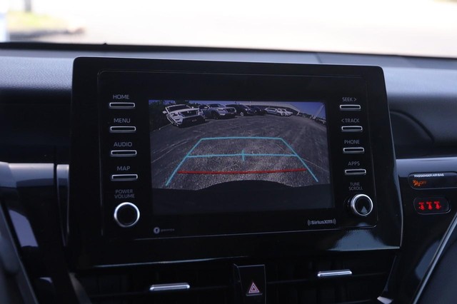 Toyota Camry Vehicle Image 14