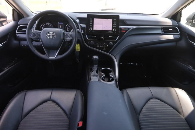Toyota Camry Vehicle Image 20