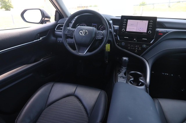 Toyota Camry Vehicle Image 21