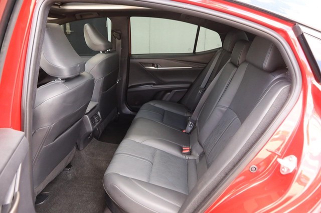 Toyota Camry Vehicle Image 10