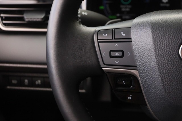 Toyota Camry Vehicle Image 12