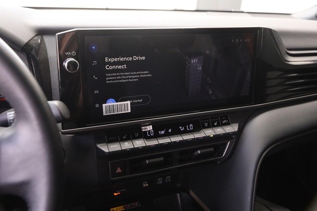 Toyota Camry Vehicle Image 16
