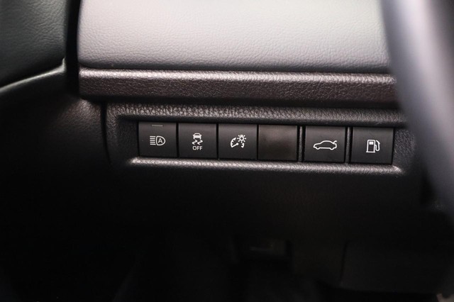 Toyota Camry Vehicle Image 21