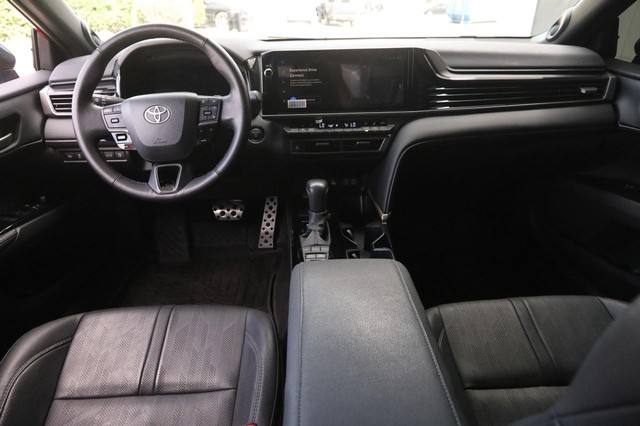Toyota Camry Vehicle Image 22