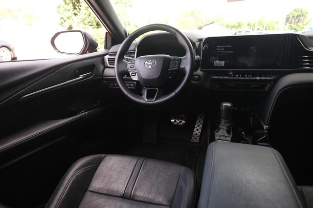 Toyota Camry Vehicle Image 23