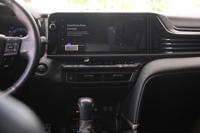 Toyota Camry Vehicle Image 25