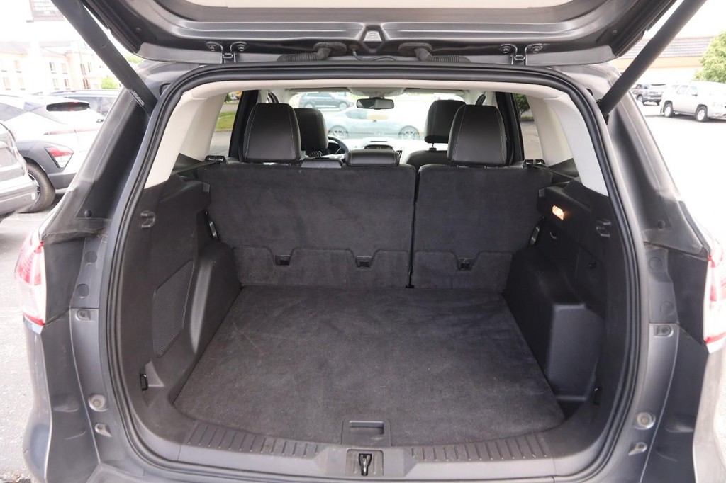 Ford Escape Vehicle Full-screen Gallery Image 07