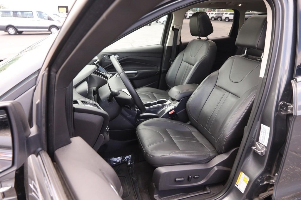 Ford Escape Vehicle Full-screen Gallery Image 10