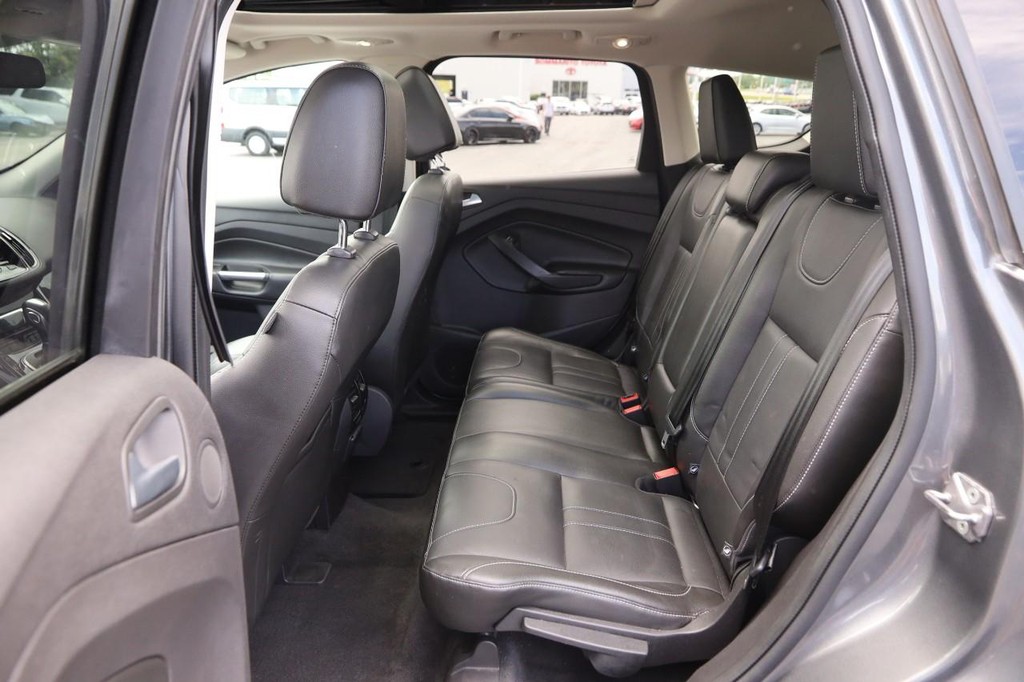 Ford Escape Vehicle Full-screen Gallery Image 11